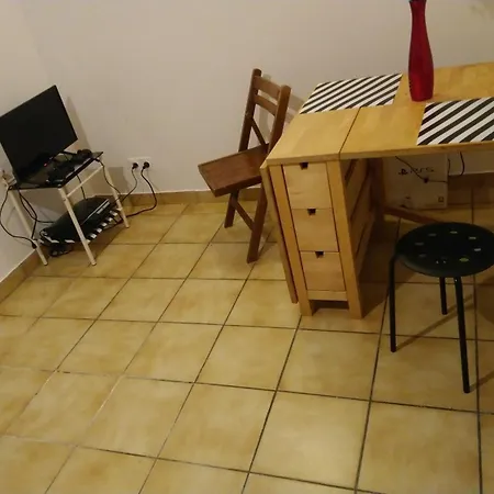 Studette Mini Studio